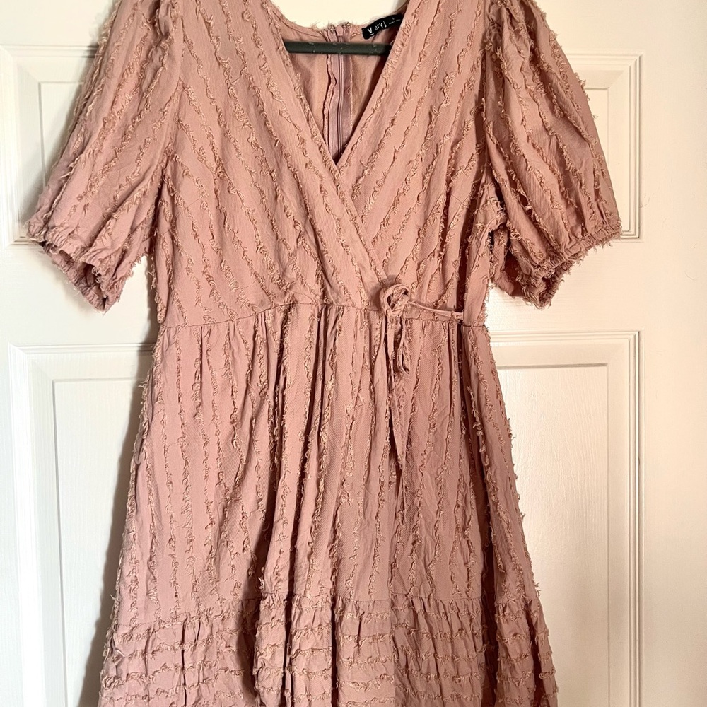 Very J Dusty Pink Textured Midi Dress